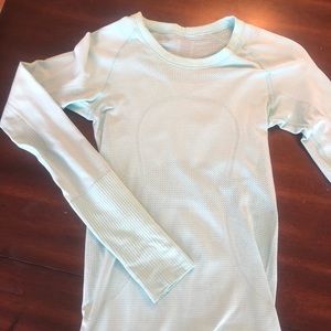 Lulu lemon long sleeve stretchy shirt. Size small. Light aqua blue